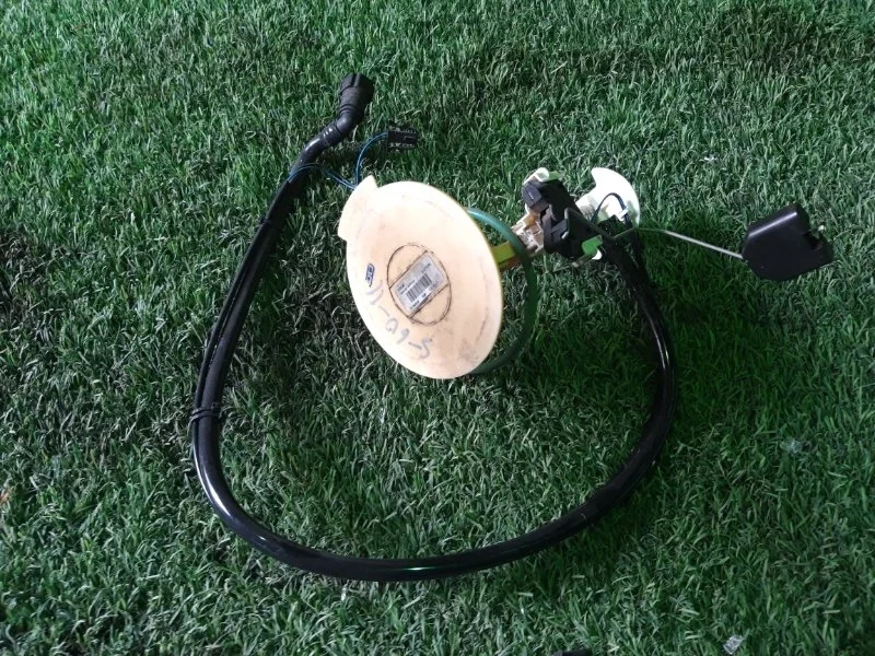 Датчик уровня топлива Volvo S60 2013 31274048 B4164T