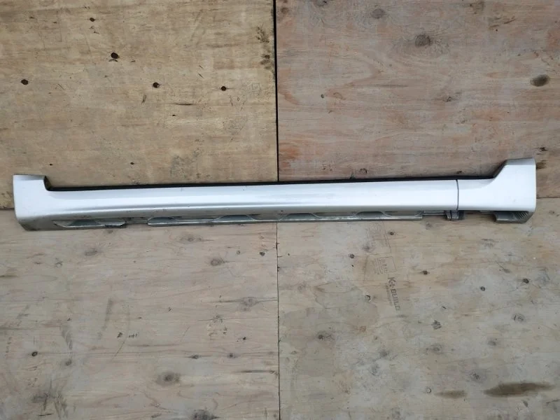 Накладка на порог Volvo V70 2012 39883884, левая