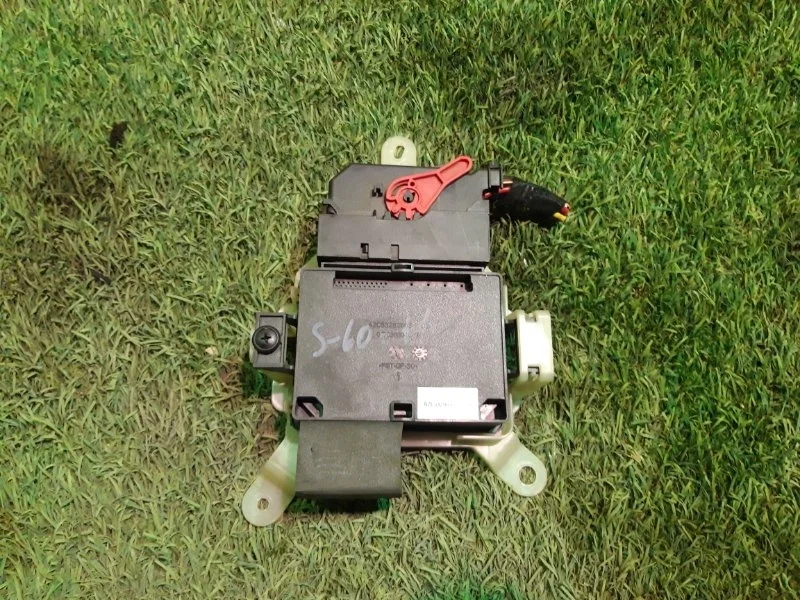 Блок управления ручным тормозом Volvo S60 2013 31445647 B4164T