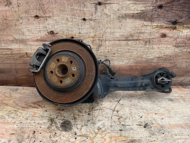 Рычаг подвески Volvo S60 2013 31476185 B4164T, задний правый