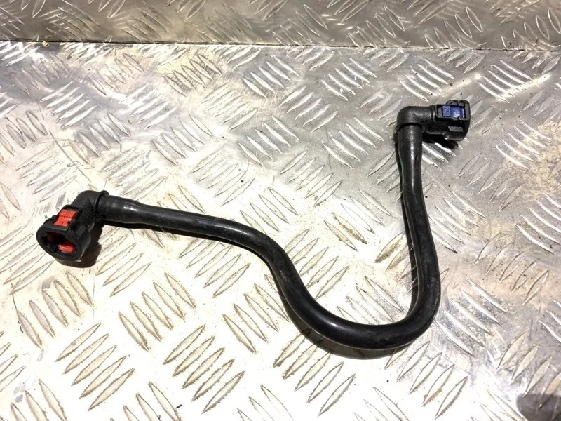 Трубка маслянного охладителя Volvo V70 2012 31319277 III B4204T7