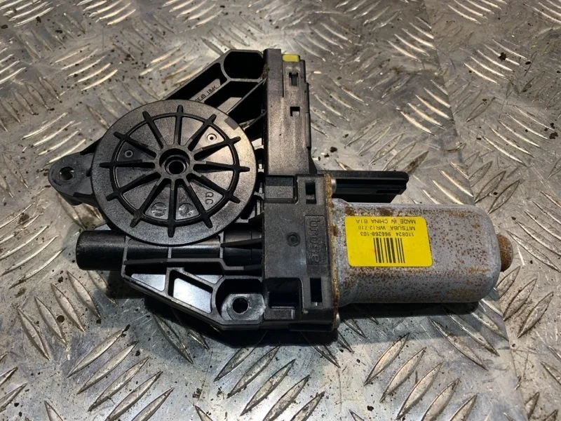 Мотор стеклоподъемника Volvo S60 2013 31253061, передний левый