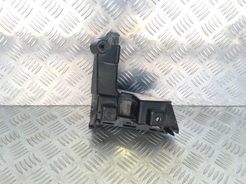 Кронштейн крепления бампера Volvo V70 2012 30678651 III, задний правый