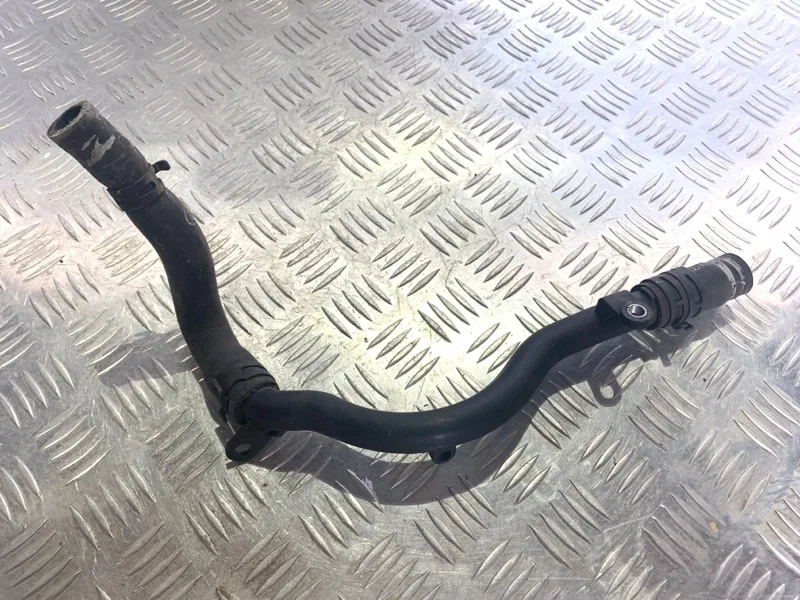 Патрубок системы охлаждения Audi A6 2004-2011 06E121044 C6 AUK