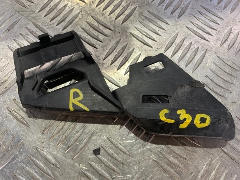 Крепление фары Volvo C30 2008 30678262, правое
