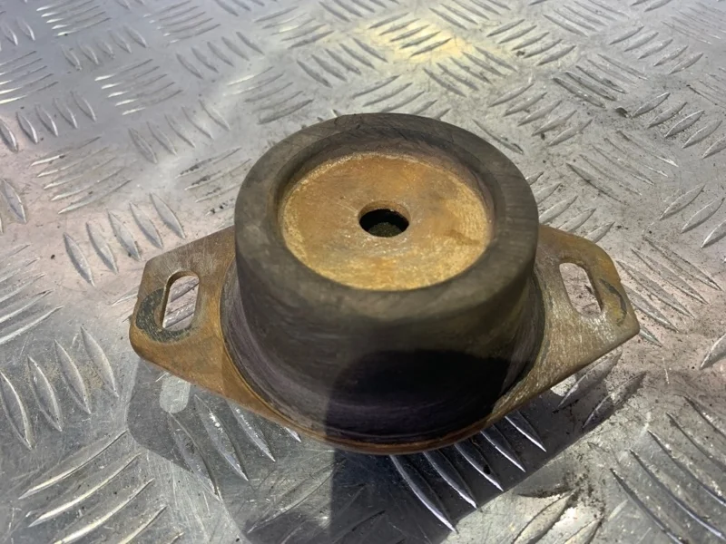 Опора АКПП Peugeot 307 2004 184451 1 1.6