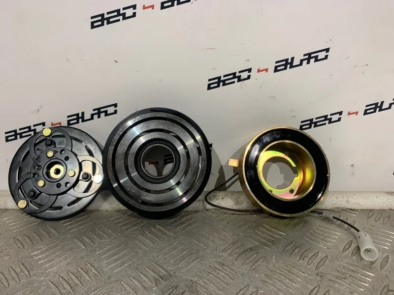 Муфта компрессора кондиционера Volvo S60 2006 30665339 1 2.4