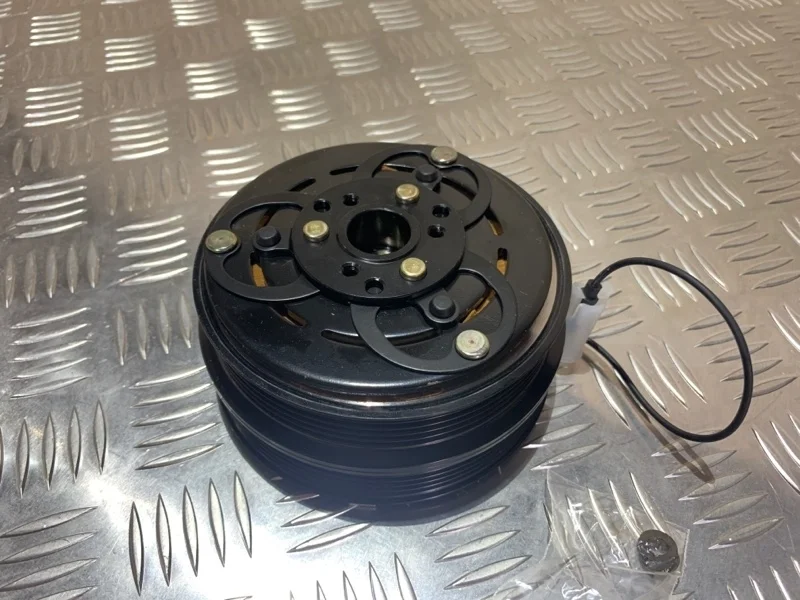 Муфта компрессора кондиционера Volvo S40 2008 30761390 II 2.4