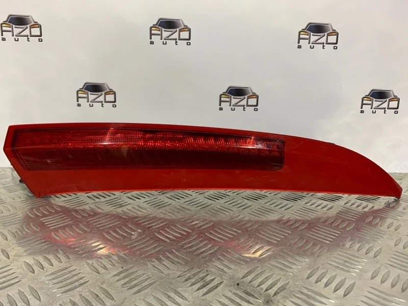 Фонарь Volvo XC90 2005 30678221 1, правый