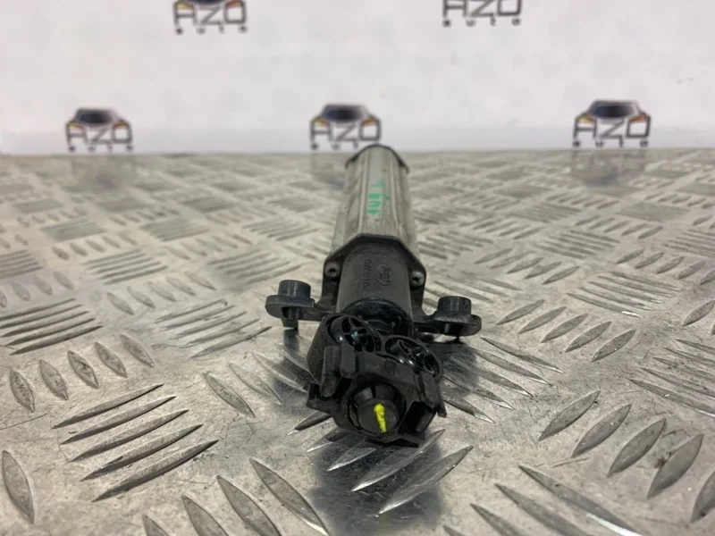 Форсунка омывателя Volvo S60 2011 30784344 2, левая