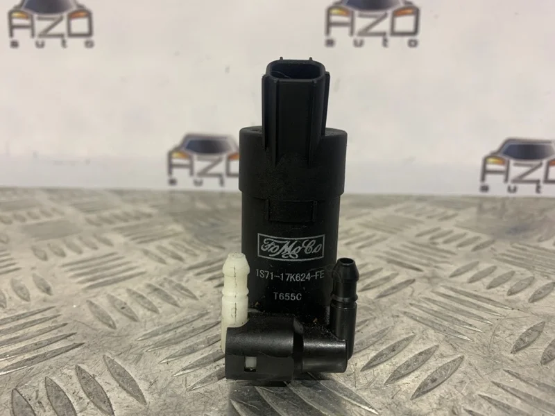 Насос стеклоомывателя Volvo C30 2011 1S7117K624FE 1