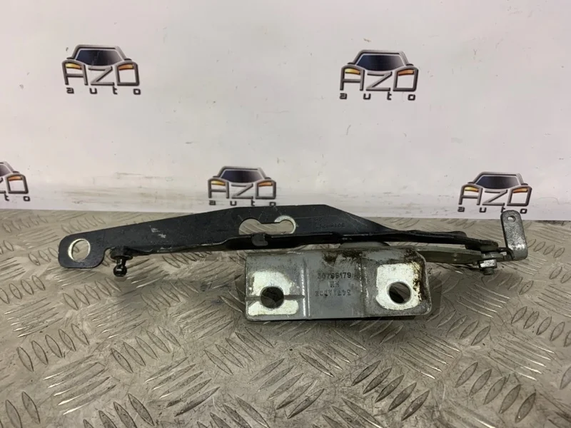 Петля капота Volvo S60 2011 30799179 2, правая