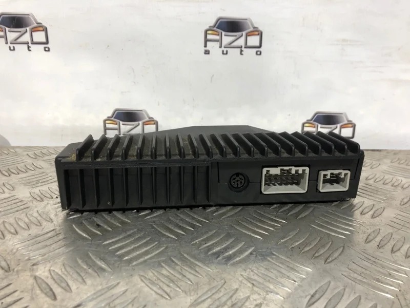 Усилитель акустической системы Volvo XC70 2003 8673135 2 2.5