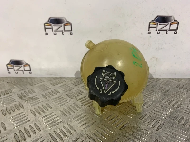 Бачок расширительный Citroen C4 2006 1323A3 1 2.0