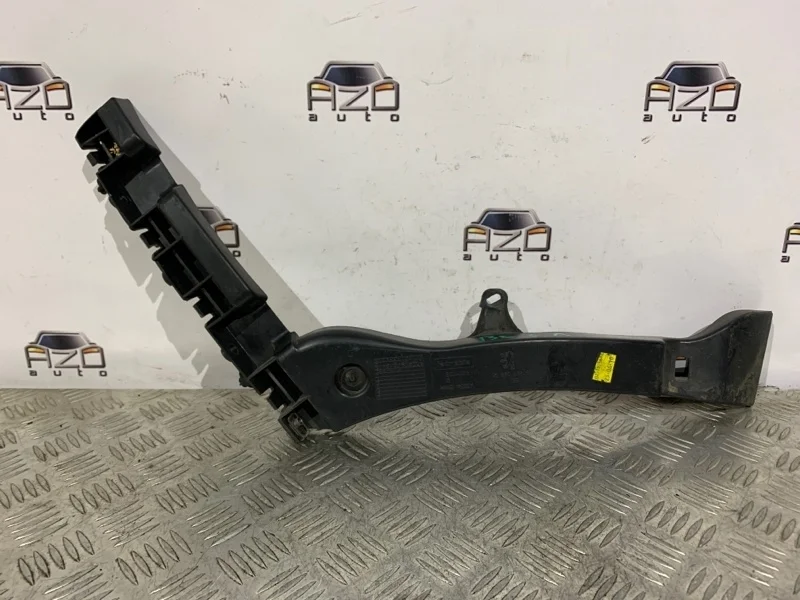 Крепление бампера Peugeot 3008 2010 7416P9 1, заднее левое