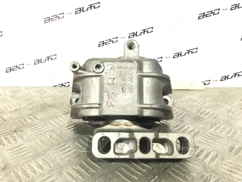 Опора двигателя Volkswagen Golf Variant 2010 1K0199262 6 1.4 CAXA, правая