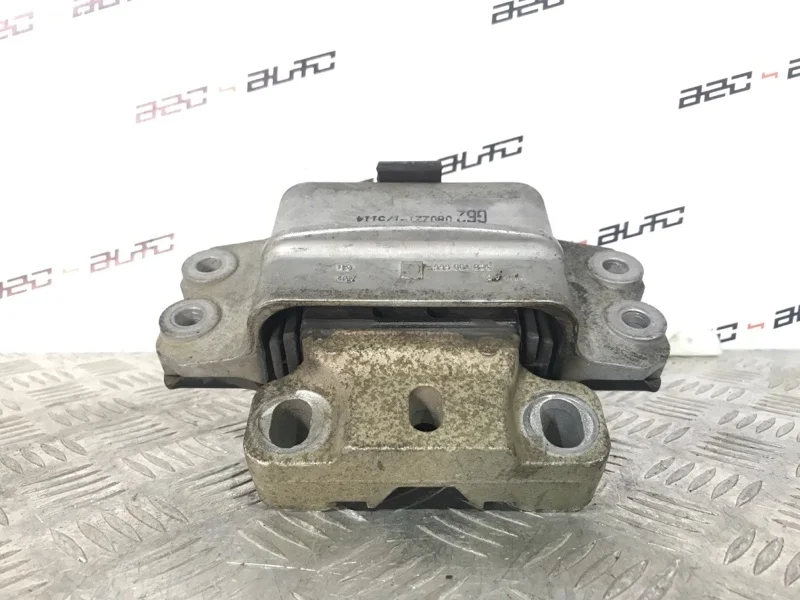 Опора АКПП Volkswagen Passat 3C0199555 B6 1.8, левая