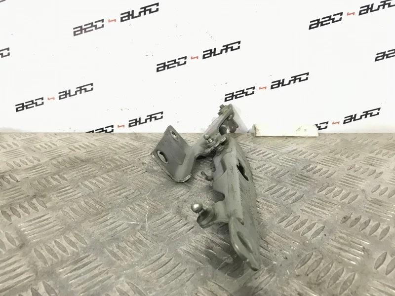 Петля капота Volvo S60 2012 30799179, правая