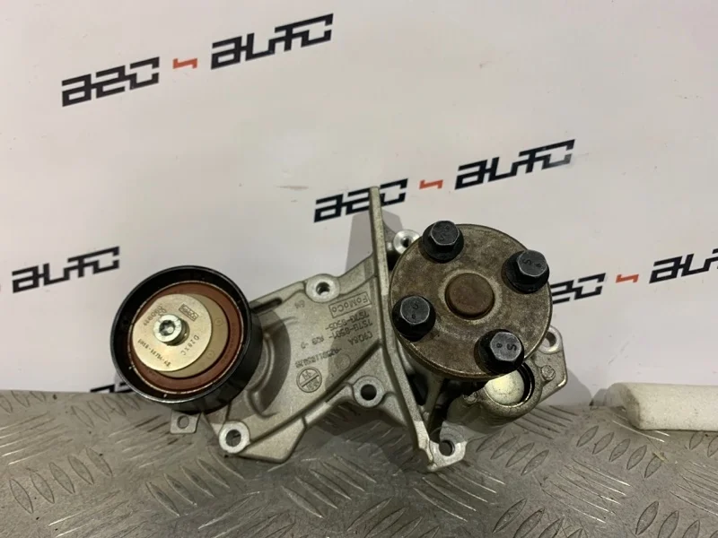 Помпа Volvo S60 2012 31330943 2 B4164T