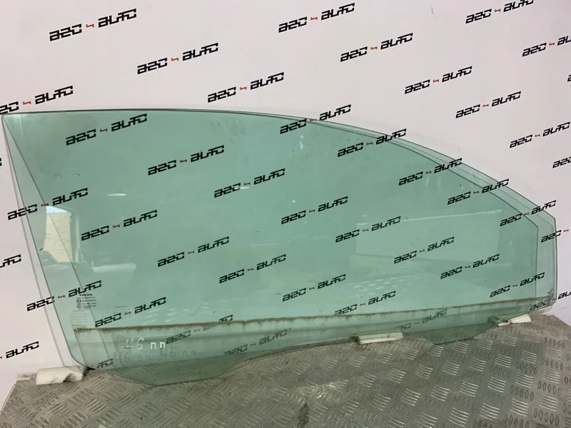 Стекло Volvo C30 2008 8679840 1, правое