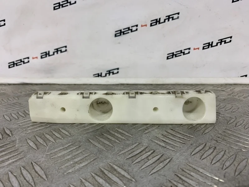 Крепление бампера Nissan Teana 62220JN20A 2, переднее правое