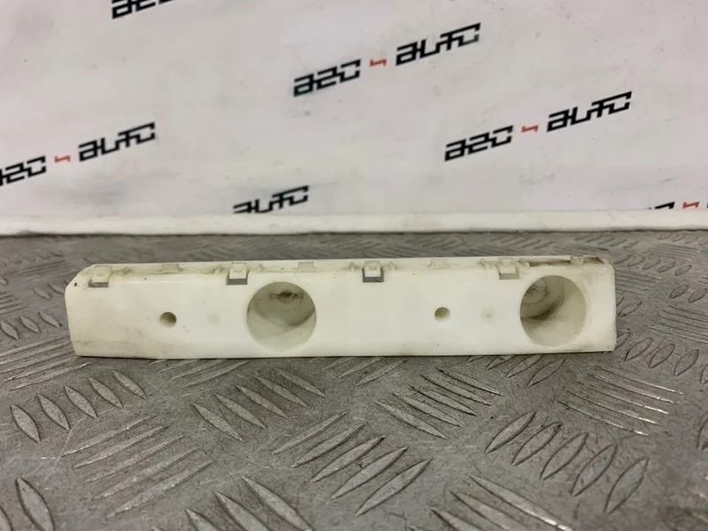 Крепление бампера Nissan Teana 62220JN20A 2, переднее правое