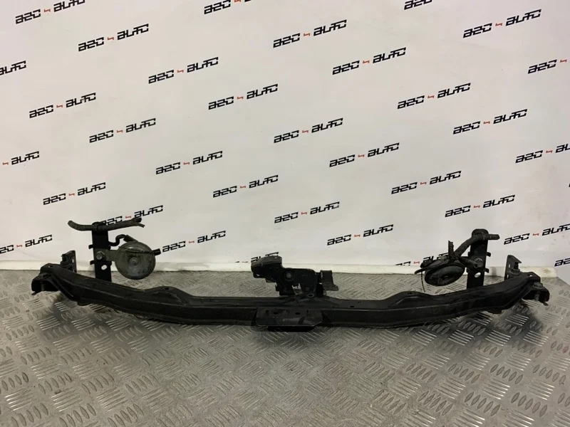 Планка радиатора Nissan Teana 62290JN20A 2