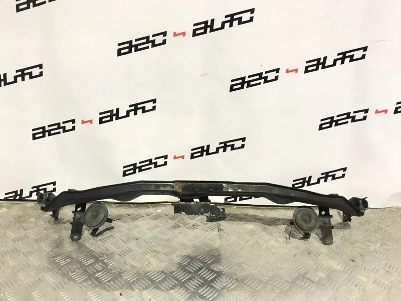 Планка радиатора Nissan Teana 62290JN20A 2