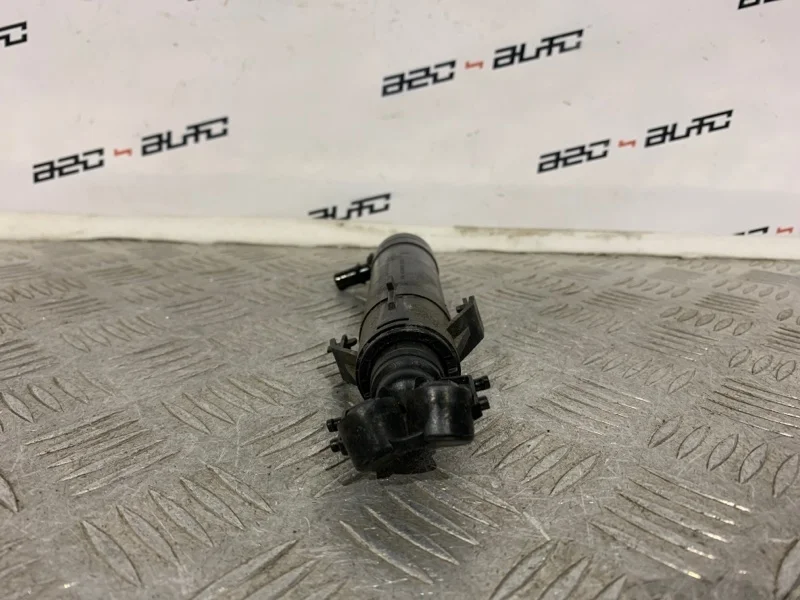 Форсунка омывателя Volkswagen Passat 2011 3AA955104 B7, правая