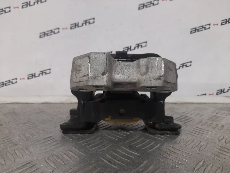 Опора двигателя Citroen C3 2011 9680138380 2 1.6
