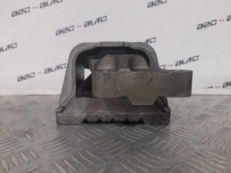 Опора двигателя Volkswagen Passat 2007 1K0199262 B6 1.8, правая