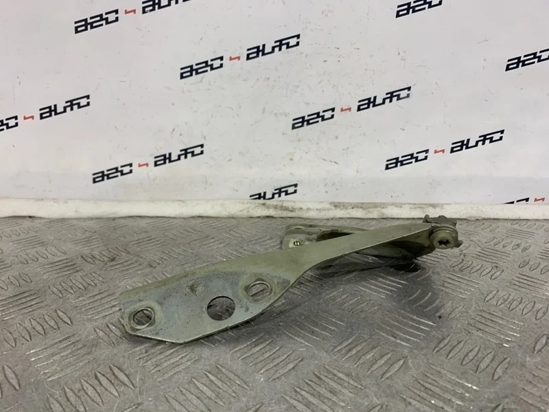 Петля капота Volvo C30 2009 30753598 1, правая