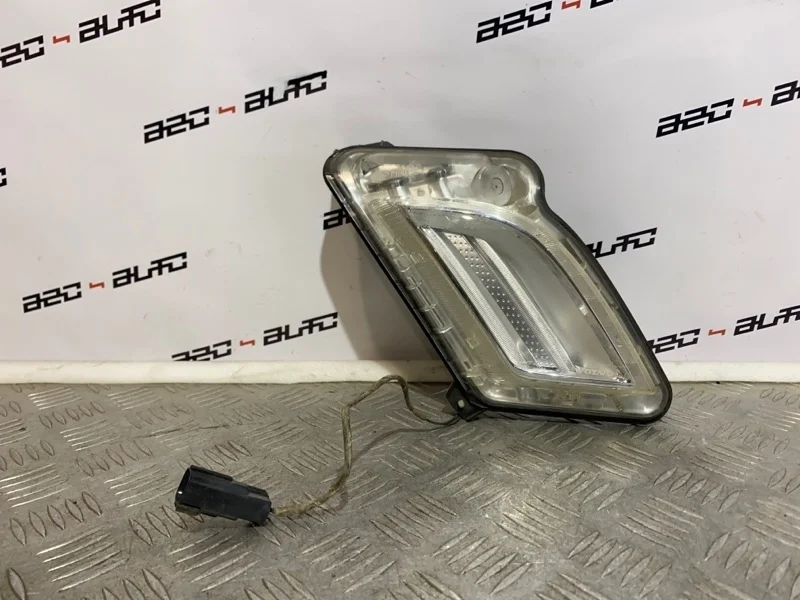 Фара ДХО Volvo V60 2011 31278558, правая