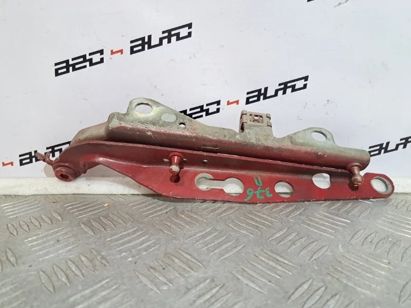 Петля капота Volvo S60 2005 31217345 1, правая