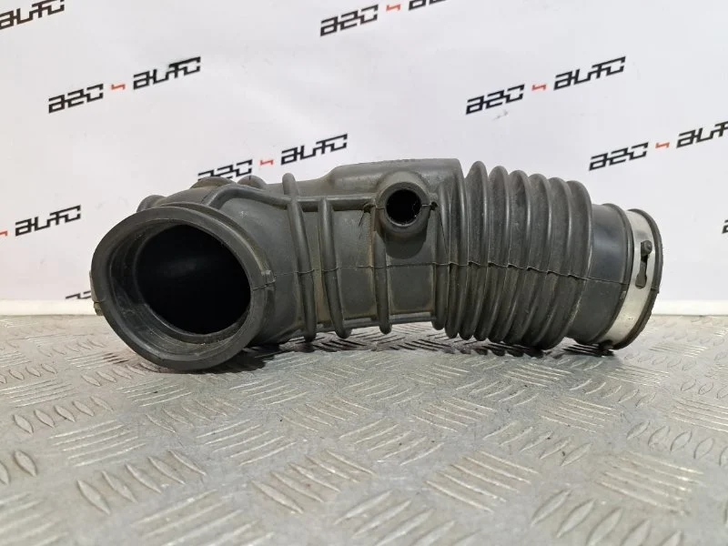 Патрубок воздушного фильтра Cadillac CTS 2008 15236428 2 3.6