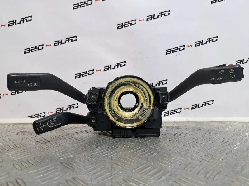 Переключатель подрулевой Volkswagen Passat 2007 3C9953513C B6