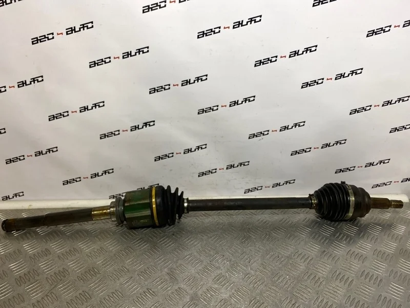 Приводной вал Mitsubishi Outlander 2006 3815A068 CW5W 2.4, передний правый