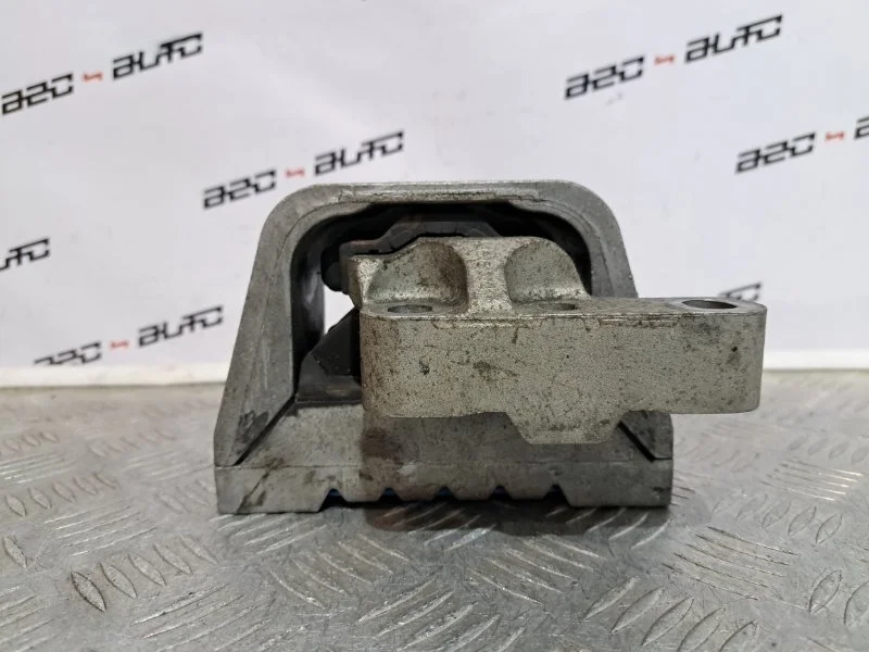 Опора двигателя Volkswagen Passat 2007 1K0199262 B6 2.0, правая