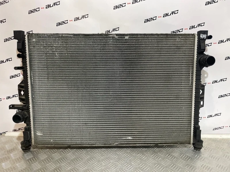 Радиатор охлаждения двигателя Volvo S60 31368082 2