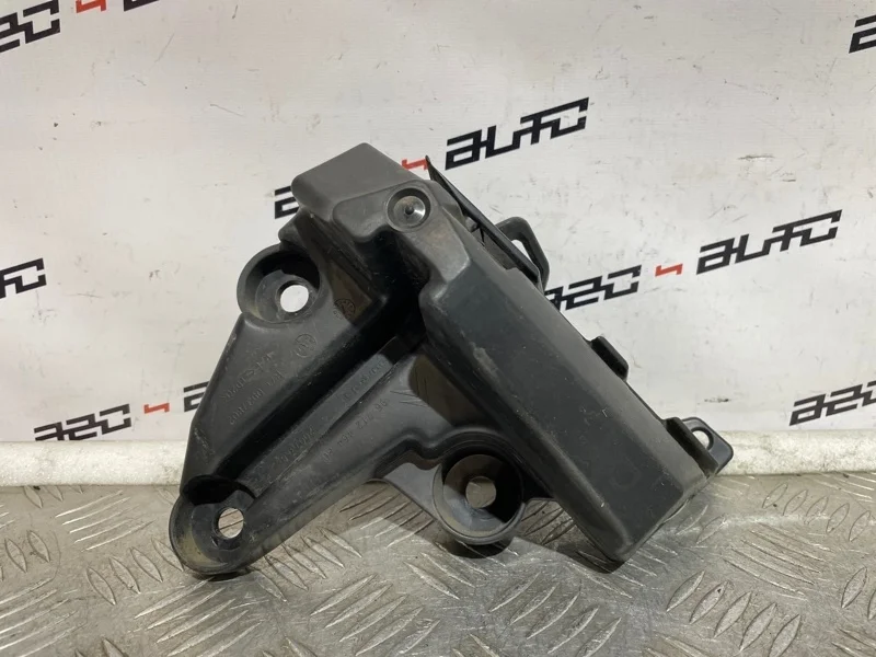 Крепление бампера Citroen C4 2011 9671246480 B7, заднее правое