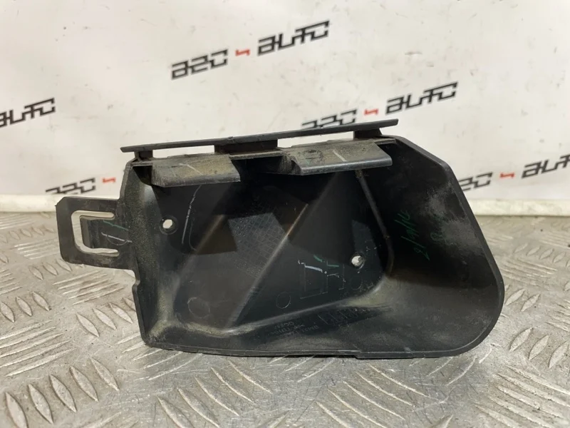 Крепление бампера Ford Focus 2014 1722284 3, заднее левое