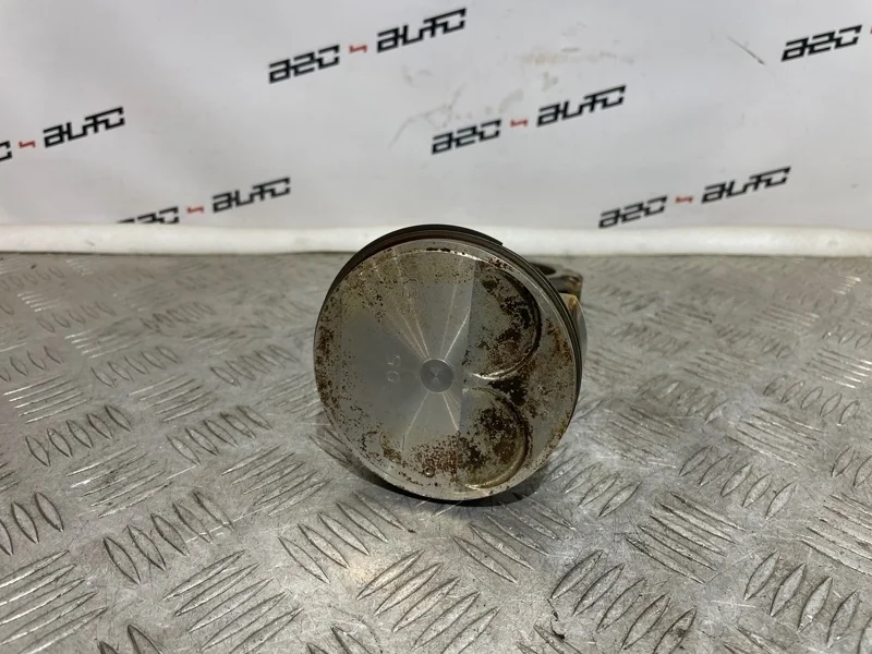 Поршень Infiniti QX70 A20101EA0A 3.7, правый