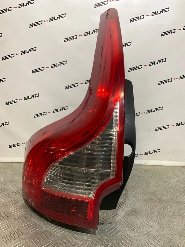 Фонарь Volvo XC60 2011 31290683 1, левый