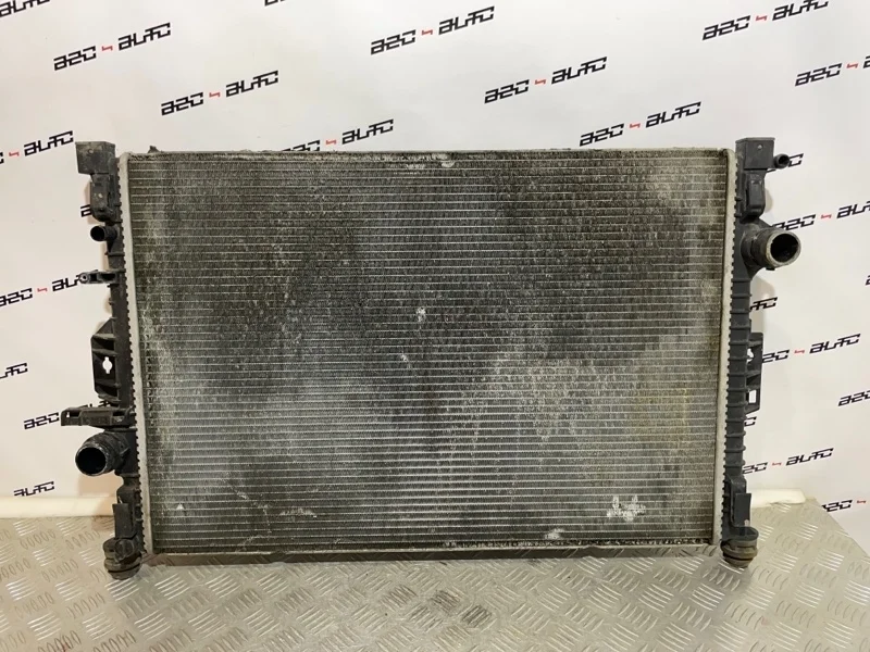 Радиатор охлаждения двигателя Volvo XC60 2011 31368082 1 3.0