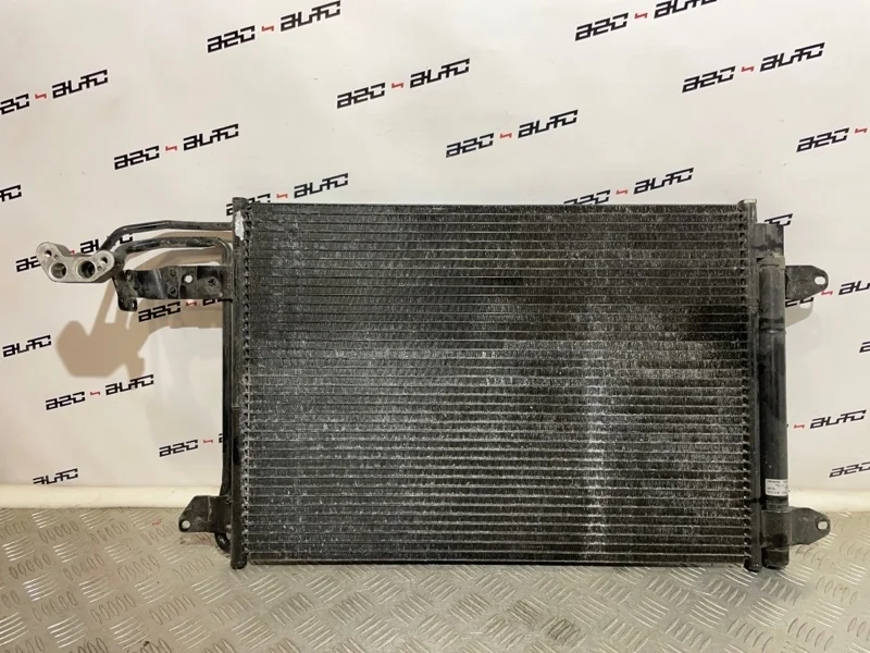 Радиатор кондиционера Audi TT 1K0820411Q 8J