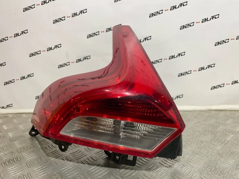 Фонарь Volvo V40 2014 31395844 2, левый