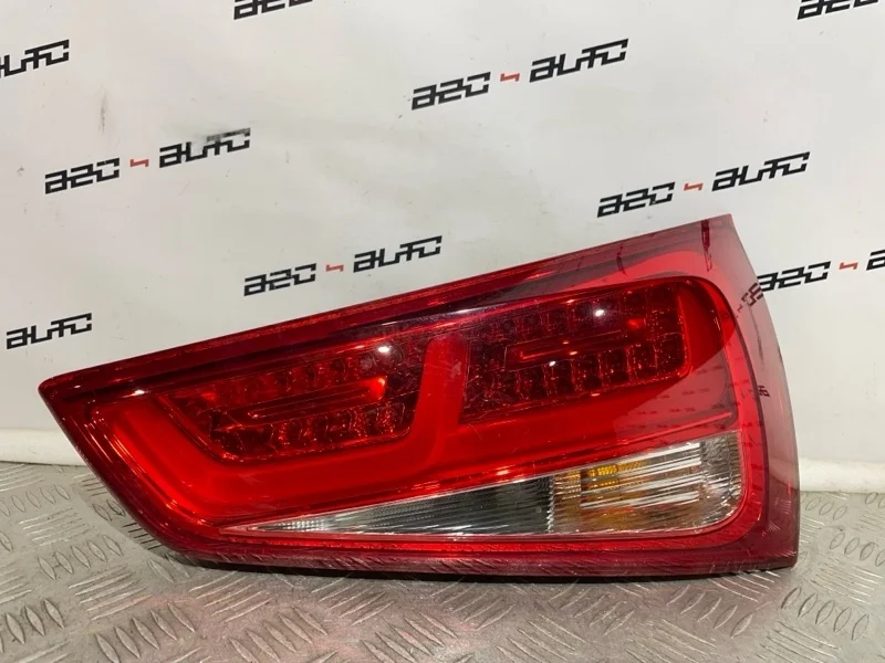 Фонарь Audi A1 8X0945094B 8X, правый