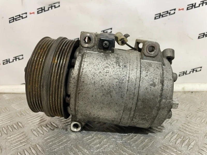 Компрессор кондиционера Volvo S40 30761390 1 2.4