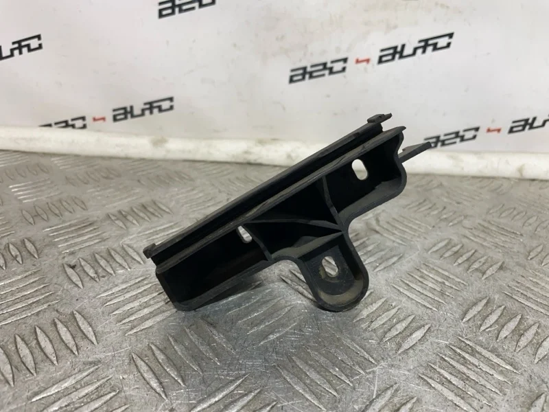 Крепление бампера Audi A6 Allroad 2007 4F9807898A С6, заднее правое