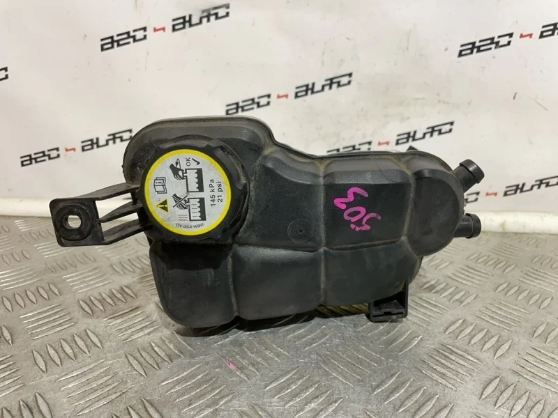 Бачок расширительный Volvo XC60 2011 6G918K218D2L4A 1 3.0